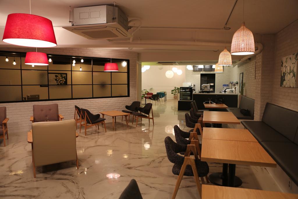 Plumeria Pension Jeju Bagian luar foto
