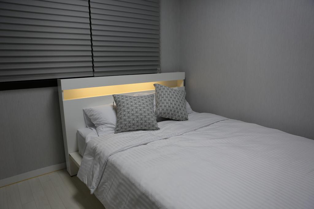 Plumeria Pension Jeju Bagian luar foto