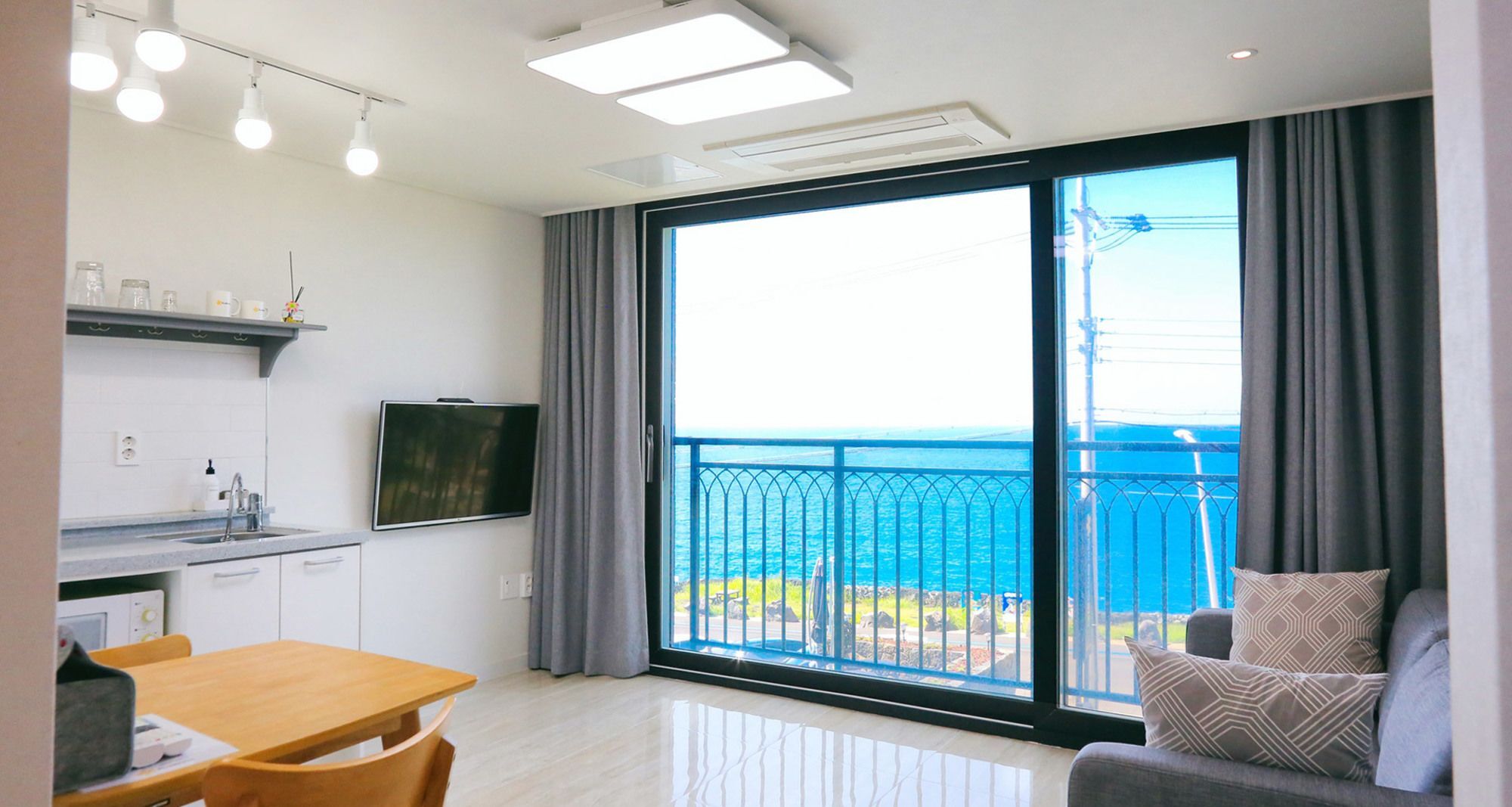 Plumeria Pension Jeju Bagian luar foto