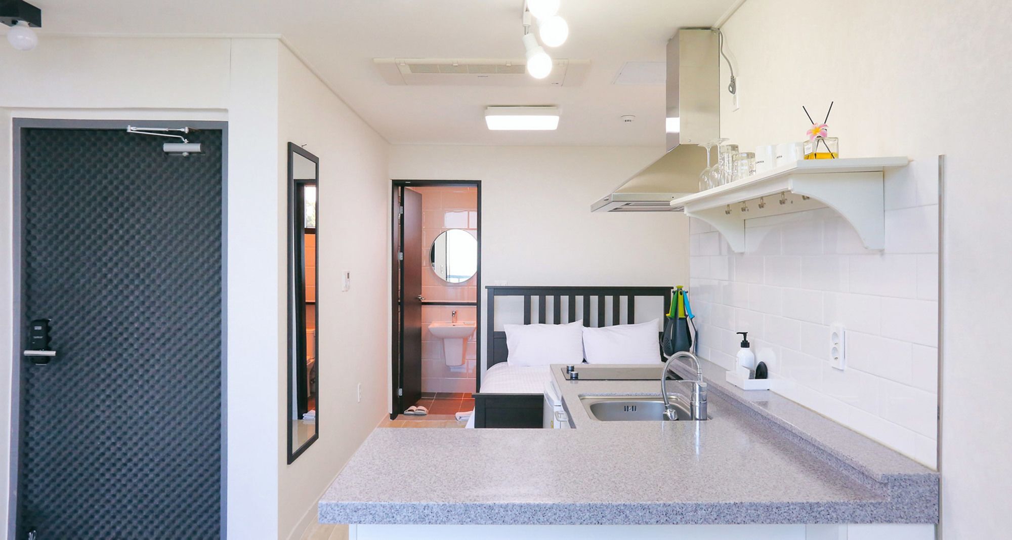 Plumeria Pension Jeju Bagian luar foto
